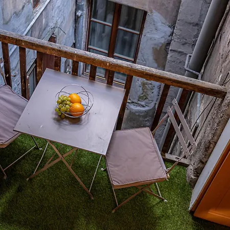 Litchi Lovely Loft With Ac Rue Du Paquier *